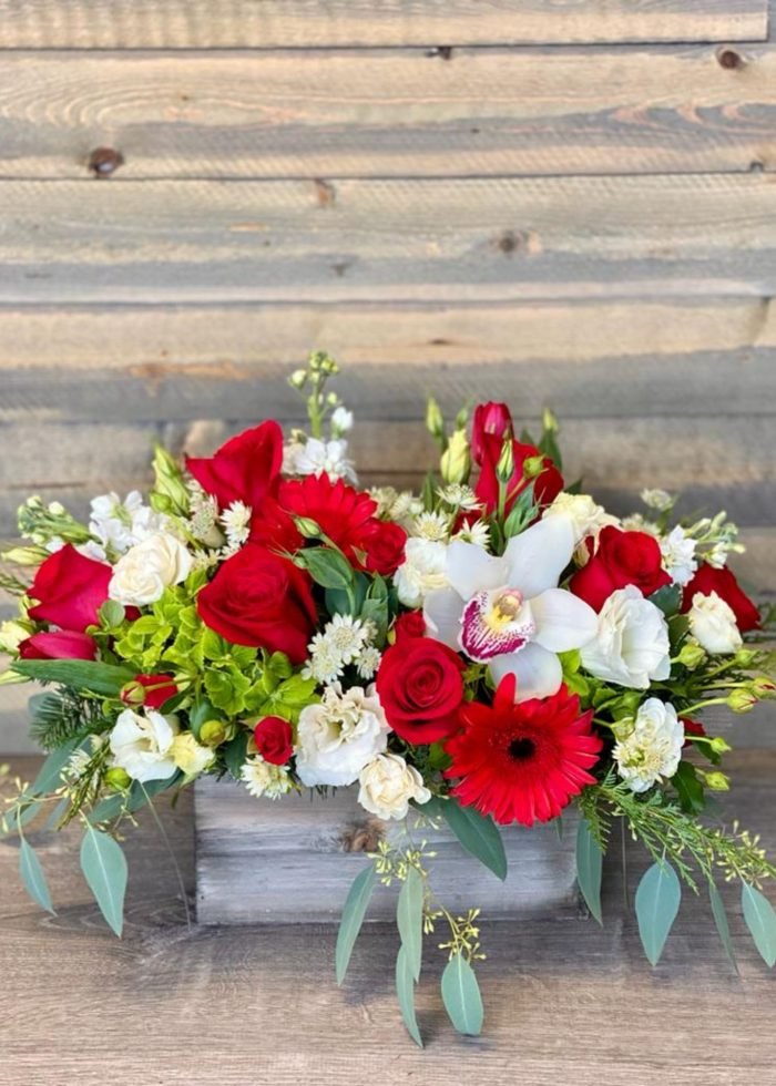 WHITE AND RED RUSTIC