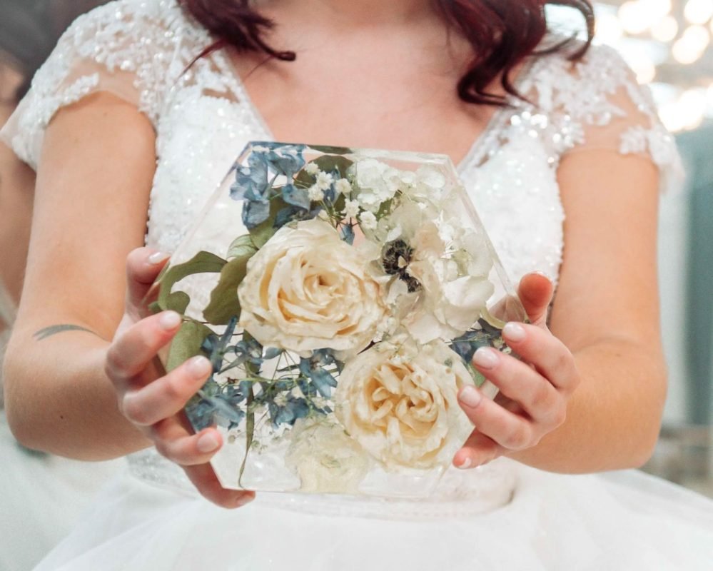 bride holding wedding flowers